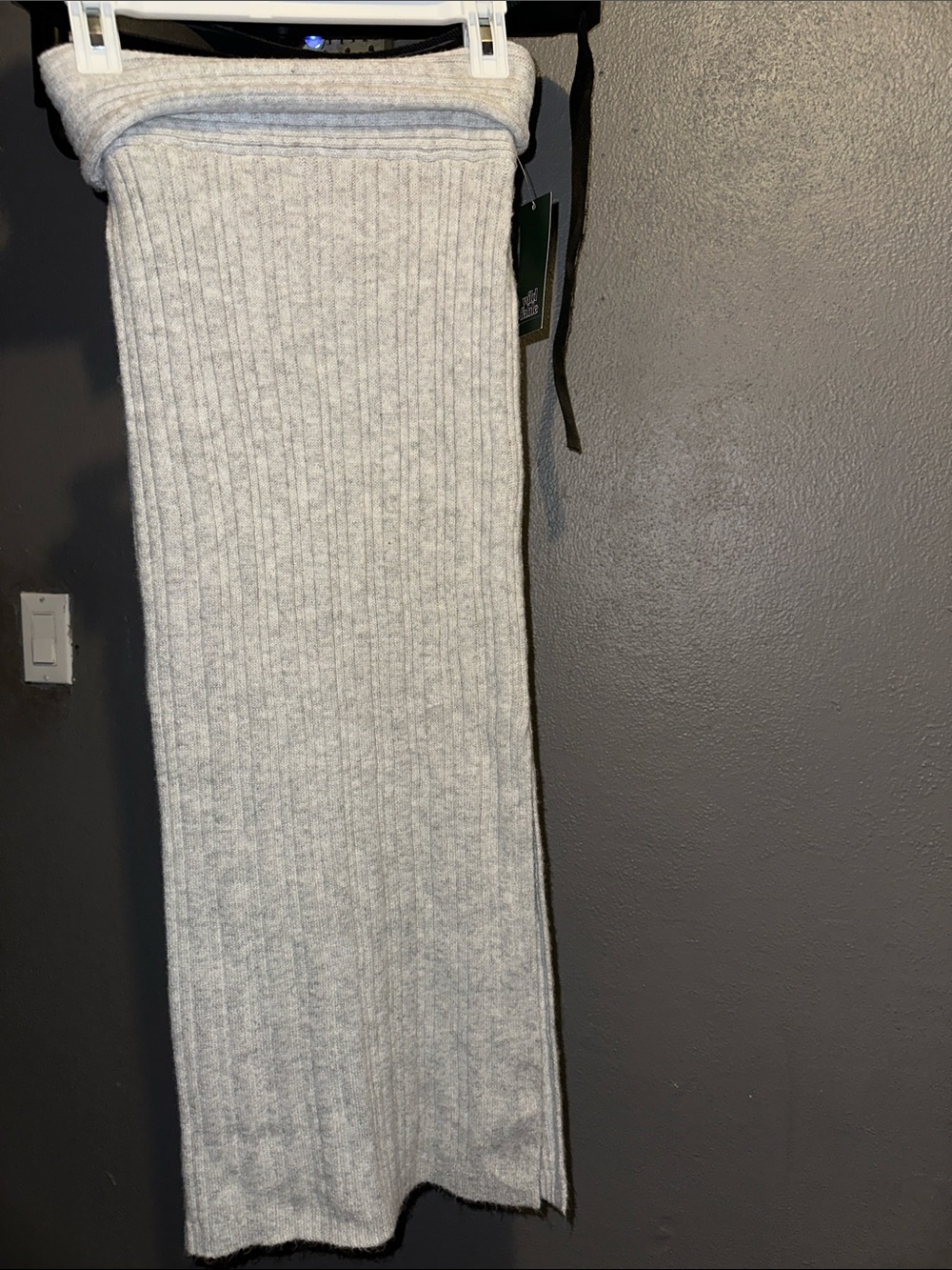Wilfred Light Gray Ribbed Knit Midi Skirt
